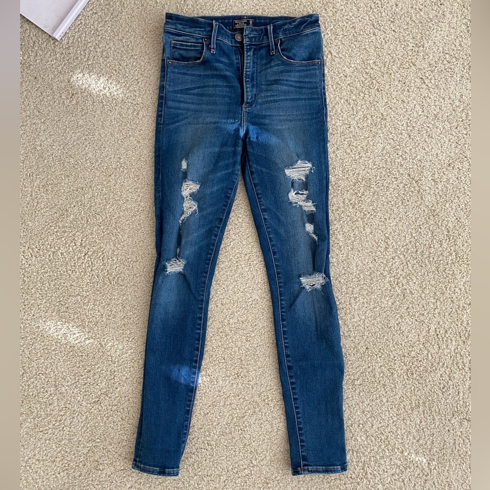 Abercrombie Ripped Jeans Size 25